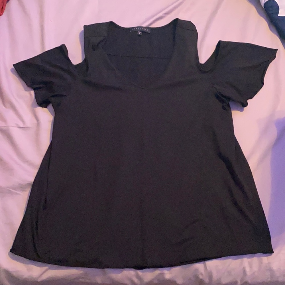 Sanctuary Cold Shoulder Tee shirt